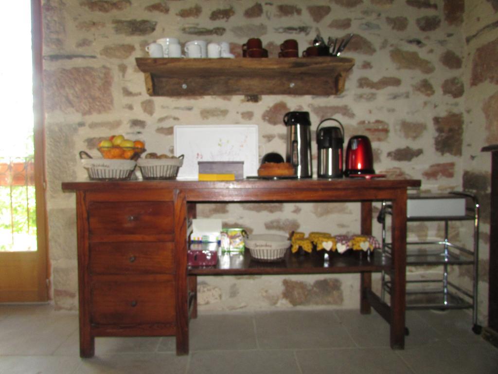 Ecuries de Saint Maurice- Maison d'hôtes de Gondou Lacapelle-Marival Extérieur photo
