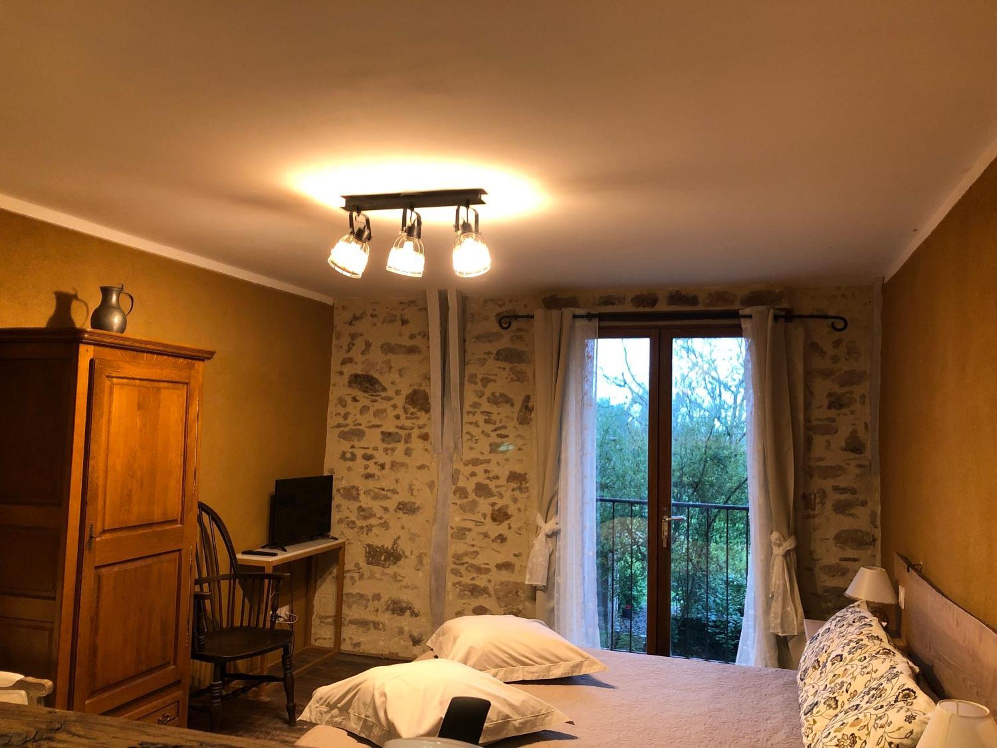 Ecuries de Saint Maurice- Maison d'hôtes de Gondou Lacapelle-Marival Extérieur photo
