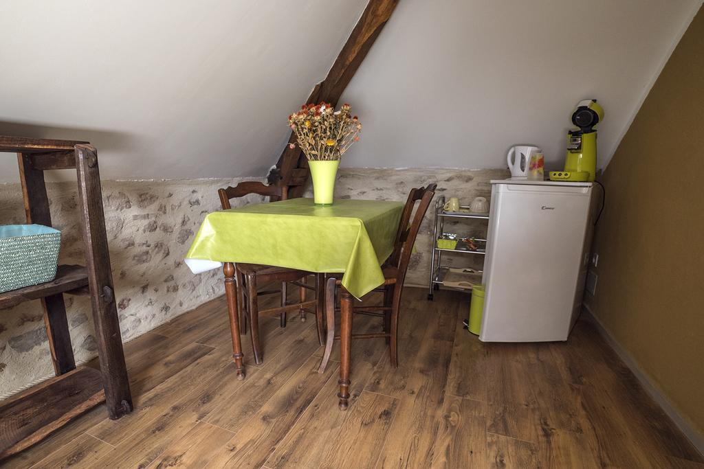 Ecuries de Saint Maurice- Maison d'hôtes de Gondou Lacapelle-Marival Extérieur photo